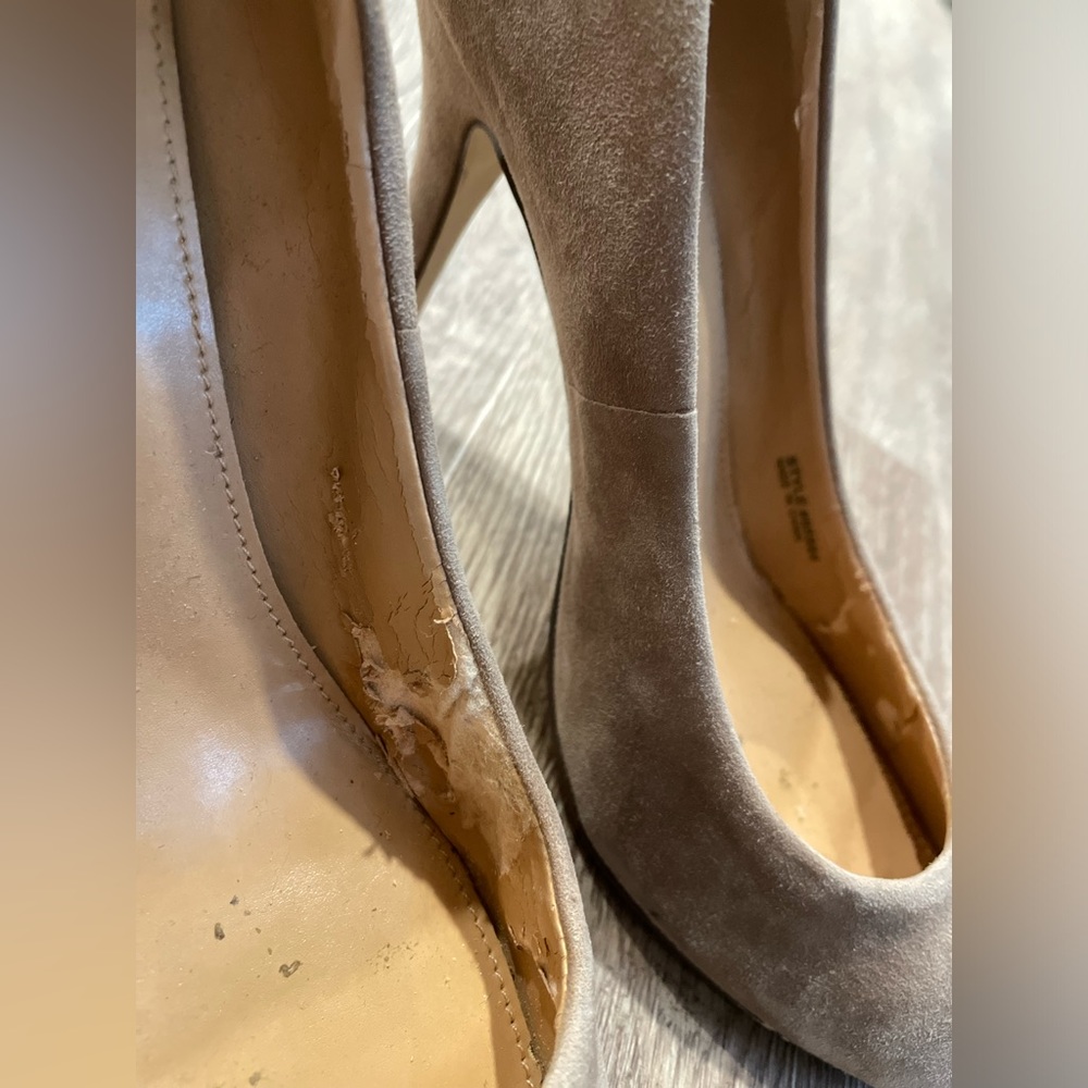 Suede Pumps